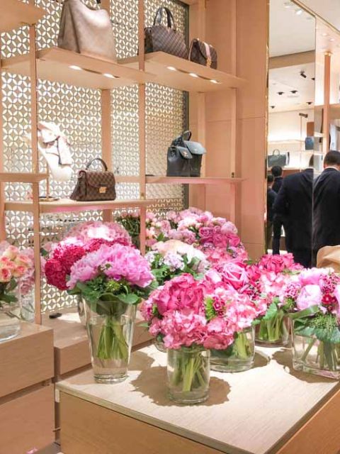 strauss_blumenarrangement_live binden_muttertag_louis_vuitton